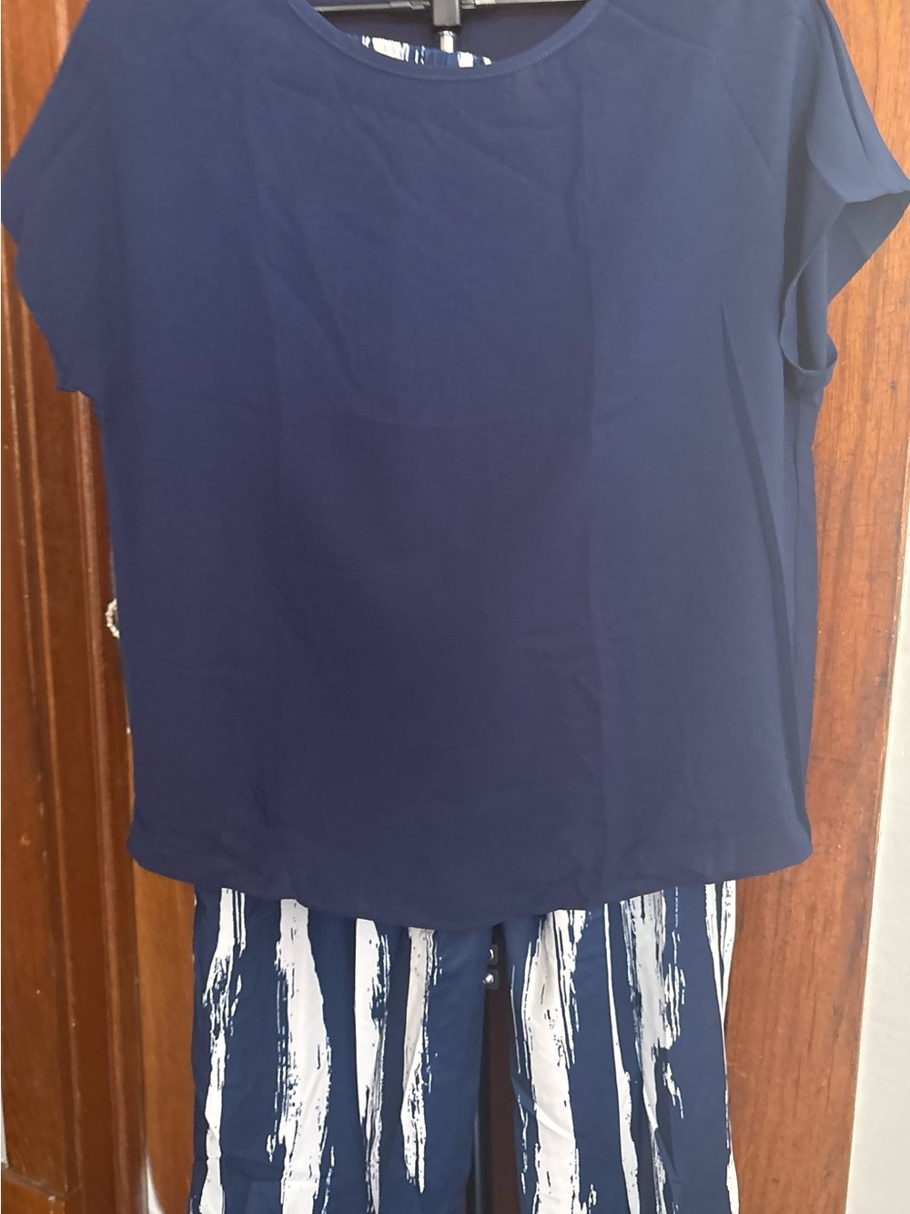 Navy Tee & Blue/White Brushstroke Print Wide-Leg Pants Set - Picture 8 of 13